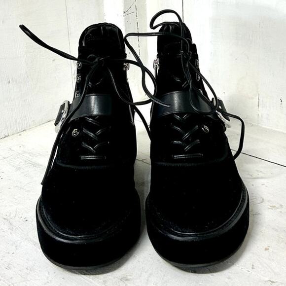 NWOT Coach x Tabitha Simmons Velvet Wedge Chelsea Hiker Ankle Boots Black 8.5 - Picture 3 of 10